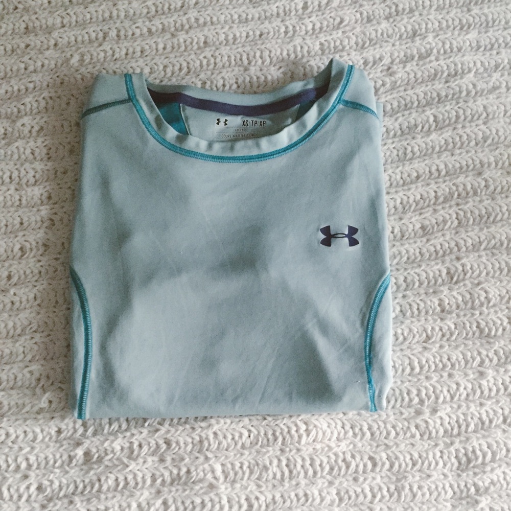 UNDER ARMOR✨workout top